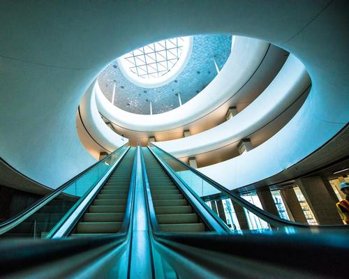 The introversion comes from the interior layout, where the centre’s museum and archive are grouped around an inner void / King Abdulaziz Center for World Culture