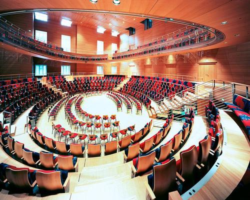 Flexibility and intimacy are central to the design, with the audience surrounding the musicians on all sides / Volker Kreidler