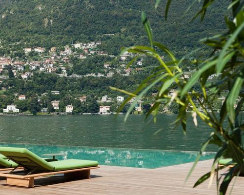 An infinity pool looks out onto the lake / Patricia Parinejad