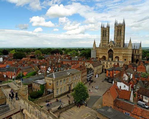 The move will create a faster single-stage application approach for projects worth up to £100,000 and for larger projects more money will become available for things such as restoration or repair / Shutterstock.com