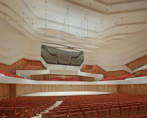 A concert organ with 55 registers dominates the space and will be used by the Dresden Philharmonic Orchestra / Christian Gahl