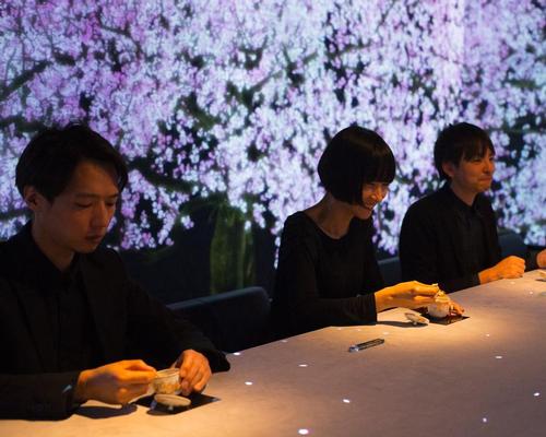 Only eight diners are allows in the restaurant each day / teamLab