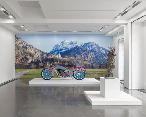 The exhibitions examines how contemporary art can best address a diverse cross section of society / 2017 Robert Glowacki