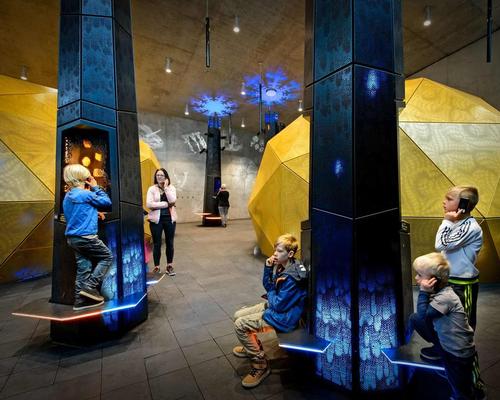 One gallery is Europe's largest dedicated to amber / Mike Bink