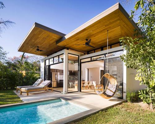 Guests stay in individual pavilion ‘homes’ rather than rooms, which have been positioned based on research into wind and sun patterns / Studio Saxe