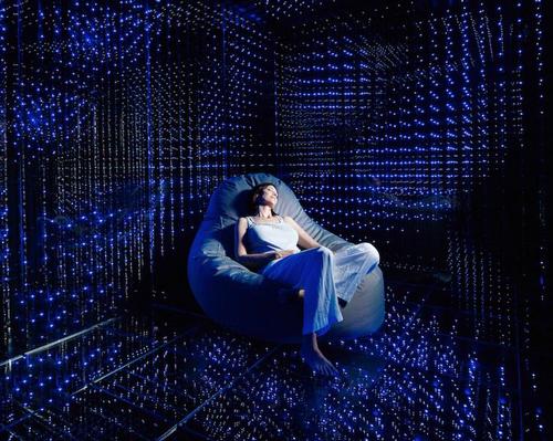 Guests using the deep sea relaxation room are engulfed in light, sound and vibration as over 12,500 LED lights dance across all four walls, the ceiling and the floor
/ Preidlhof 