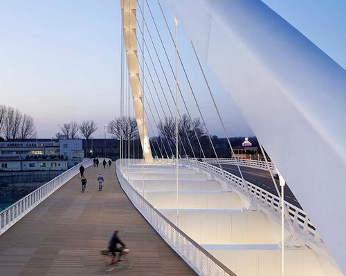 The international architecture firm have spent twenty years working on the Cittadella Bridge, which reconnects the modern city of Allesandria with the Citadella, an 18th century fort / Hufton + Crow