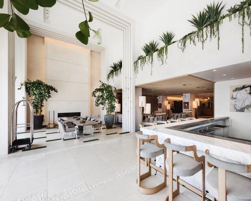 A strong visual connection has been created between the indoor and outdoor areas
/ Emily Andrews