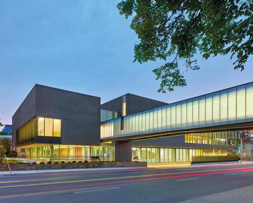 Built within a ravine, the project was commended for its clever use of space, its openness and connectivity / MacLennan Jaunkalns Miller Architects 