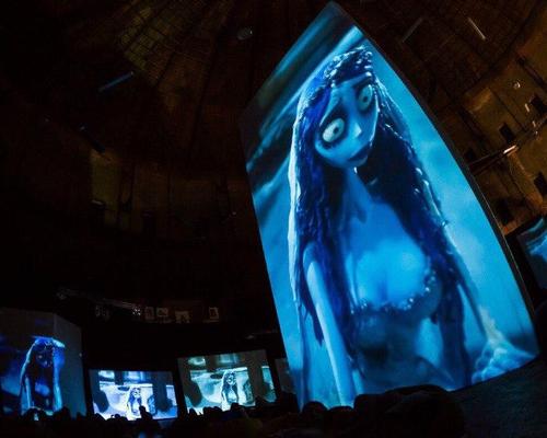 The planetarium’s Lumiere Hall is an immersive multimedia room filled with screens on every surface for unique astronomy displays and classic film presentations / Planetarium No1