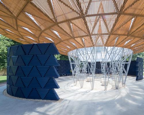 The structure was inspired by the tree that serves as a central meeting point for life in Kéré’s hometown of Gando, Burkina Faso
/ Iwan Baan