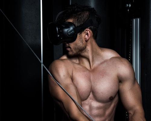 The system tests the user's strength, agility, balance and speed / Black Box VR
