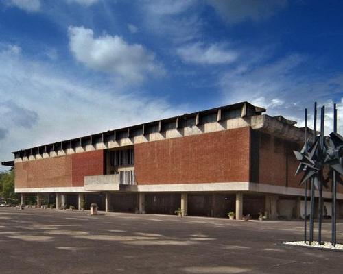 The Government Museum and Art Gallery in Chandigarh, India, completed in 1968 / Government Museum and Art Gallery