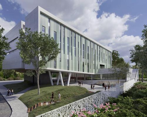 The visitor experience begins in a large entrance plaza overlooking botanical gardens and shaded terraces / Kimmel Eshkolot