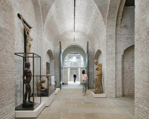 To celebrate its 250th anniversary year, the RA – one of the world’s oldest and foremost artist and architect-led institutions – commissioned the renovation of its historic central London home / Simon Menges
