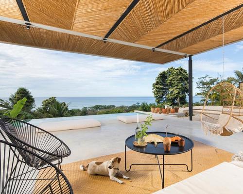 Local materials have been heavily used for the hotel and ceilings are made of caña brava, a type of grass, installed in an intricate fishbone pattern / Andrés García Lachner