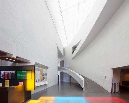 The curving walls of Holl's Kiasma Museum of Contemporary Art in Helsinki / Steven Holl Architects