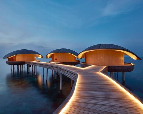 The luxury hotel, which was recognised in several categories at the AHEAD Asia Awards 2018, is spread across 77 villas / WOW Architects