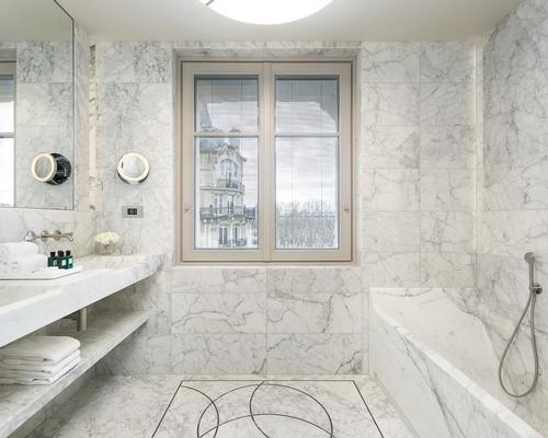 Wilmotte has redesigned the interior to keep a sense of the Art Nouveau/Art Deco crossover period in which the hotel was originally conceived