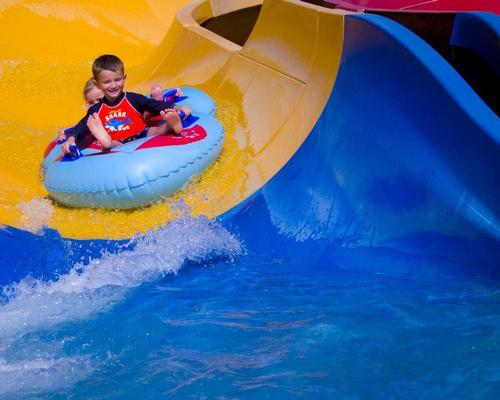 Six Flags Entertainment to operate Magic Waters Waterpark