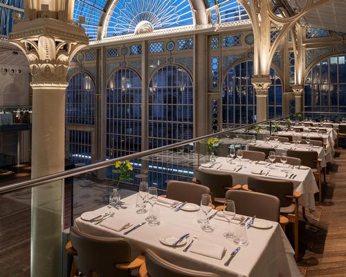 The Level 5 Restaurant is located above the airy Paul Hamlyn Hall. / Courtesy of Royal Opera House/ Image by James Newton