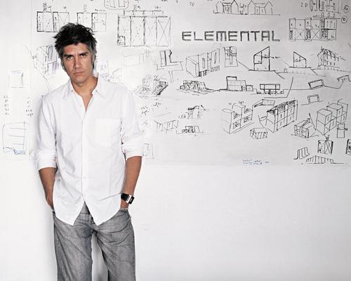 Aravena is the 41st winner of the prize, the first Pritzker Laureate from Chile and the fourth from Latin America / Cristobal Palma