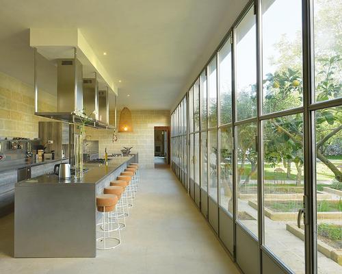 The hotel also features an open-plan kitchen and restaurant serving traditional ‘Cucina Povera’ cuisine / Masseria Trapana 