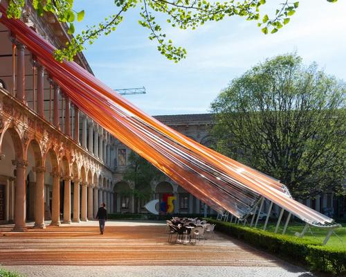 The canopy establishes a shelter for people to gather, socialise and contemplate their surroundings
/ Moreno Maggi
