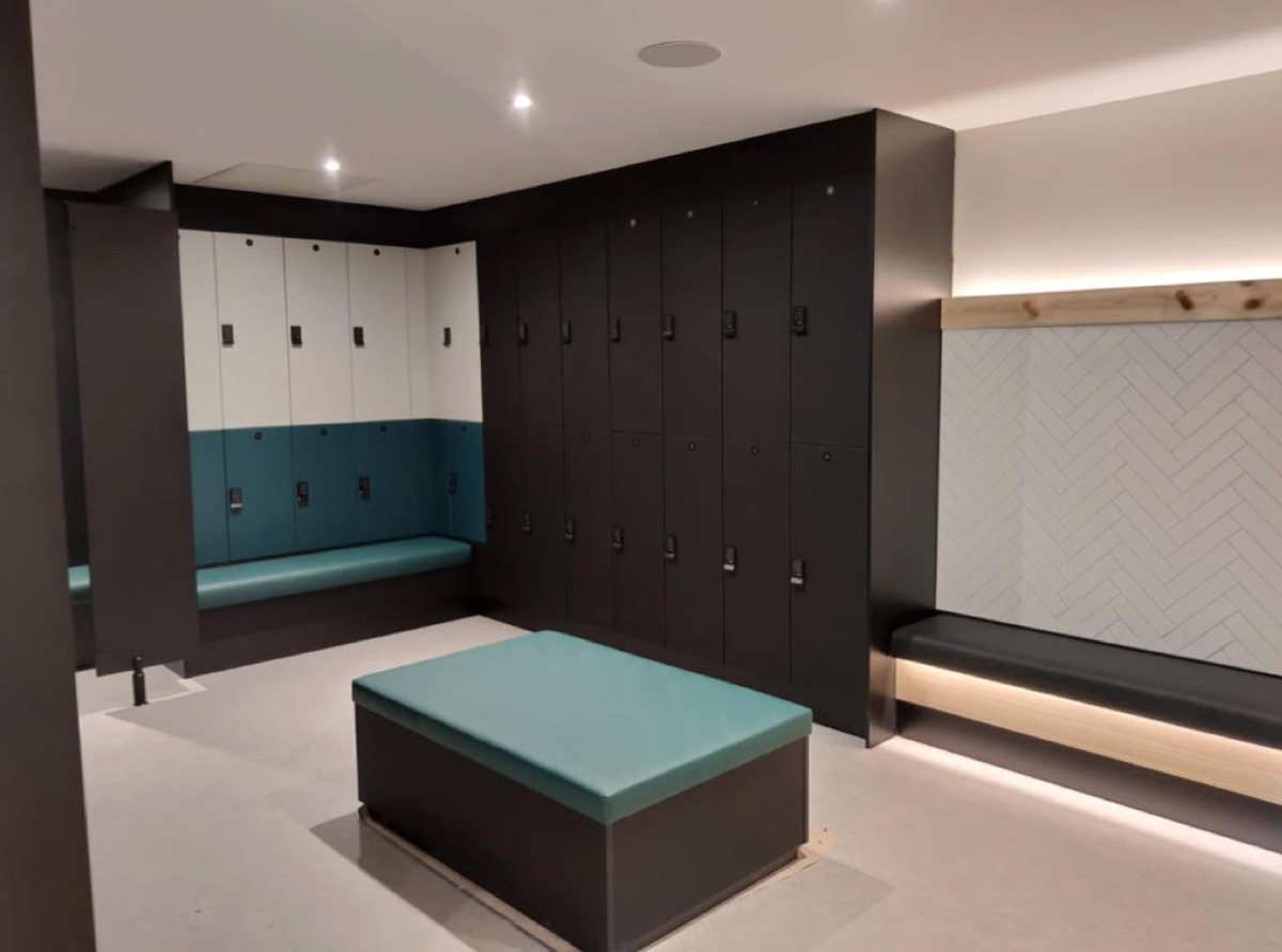 Forest House Watford / Safe Space Lockers