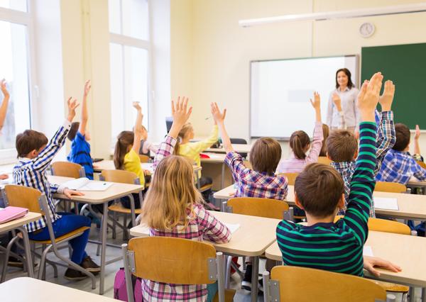 The Get Set for the Spirit of Sport programme is a cross-curricular tool for teachers / © shutterstock/Syda Productions