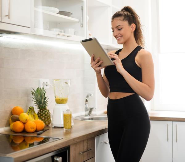 The course gives fitness professionals the knowledge they need to deliver nutrition advice and individualised plans to clients / shutterstock