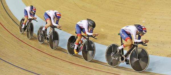 Kenny (far left) in the Women’s Team Pursuit final at the 2018 European Championships / © John Walton/PA Wire/PA Images