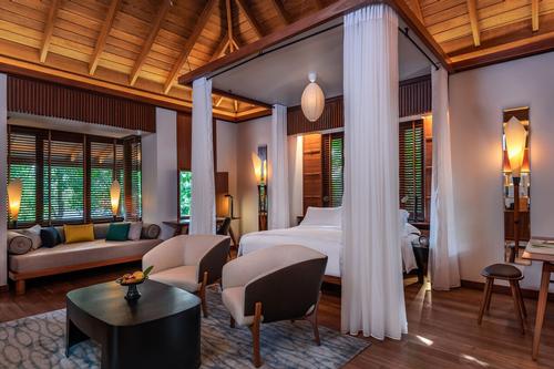 Amenities include 121 suites and villas, as well as a golf course, health club, nature centre, and spa. / Courtesy of Datai Langkawi