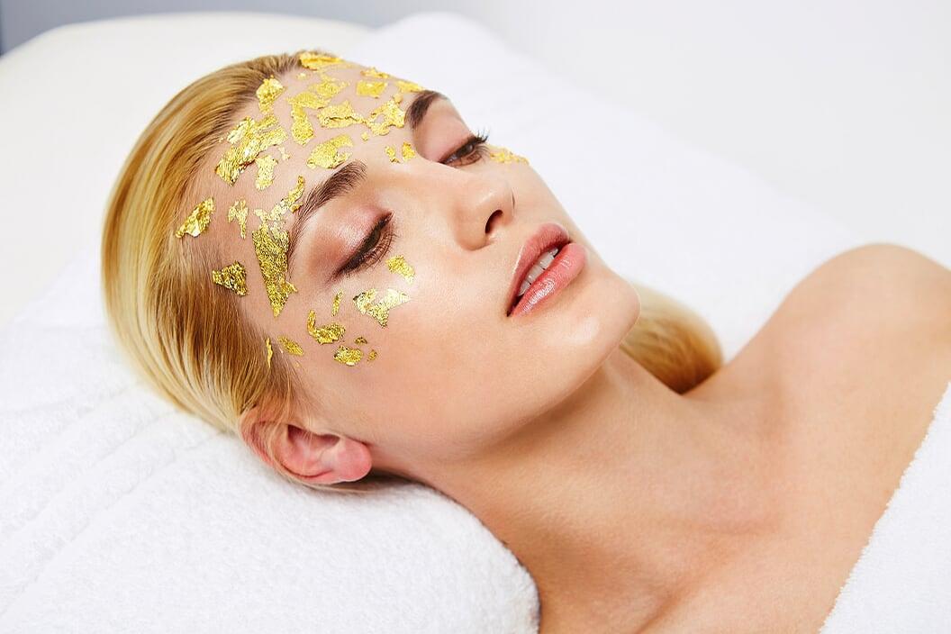 Qua Spa has partnered with British beauty brand Carol Joy London for all facial treatments, including the signature Golden Glow facial / 