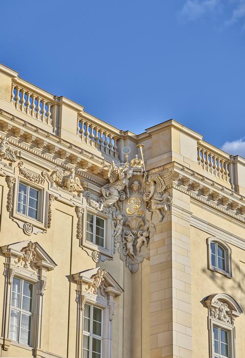 Fine detail on the corner cartouches on the Eosander avant-corps, pictured in May 2019
/ SHF / Stephan Falk