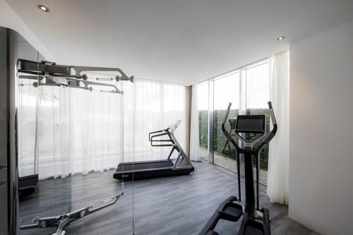 Other on-site facilities include a fitness centre and a spa treatment room / Le Blanc Spa Resort Los Cabos 