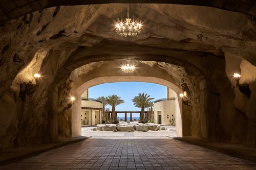 Guests arrive via the 984ft (300m) long Dos Mares Tunnel / Hilton