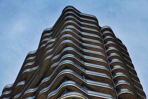Floor plates of different shapes are stacked to create indents for terraces, sky gardens and educational pocket parks / Francis Chen, Vacuum Workshop