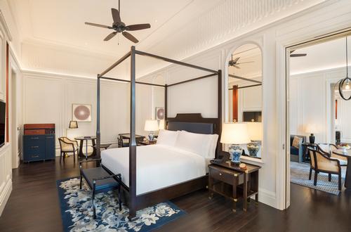 A Courtyard Suite at Raffles Singapore / Accor