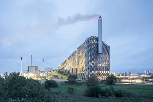 It is said to be the cleanest waste-to-power plant in the world / Laurian Ghinitoiu