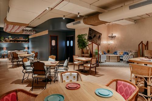 A mixture of warm materials and earthy tones give a sense of homeliness / Darshan Savla