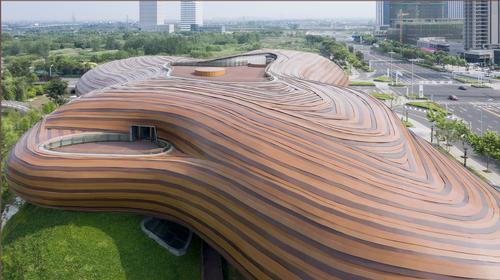 There are terraces from which people can take in views of the surroundings / Xia Zhi