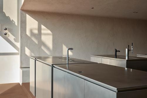 The coffee-making process is deconstructed, with each stainless steel element serving one aspect of it / Oculis Project