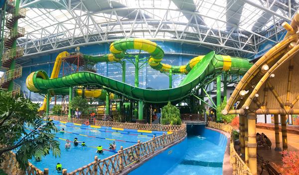 The Over/Under raft ride at Wuxi Sunac Water World 