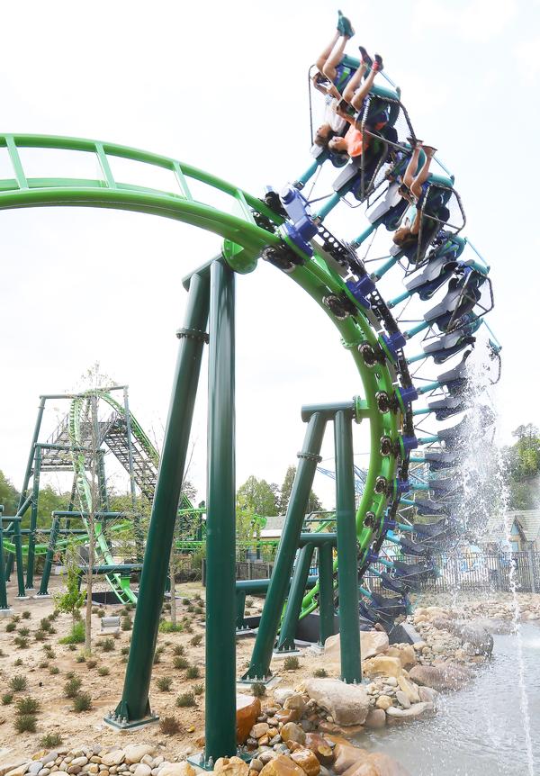 The Vekoma-designed Dragonflier mimics the flight of a Smoky Mountain dragonfly 