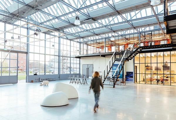 The ‘Dream Factory’ studio is located in a former glass factory in Rotterdam’s harbour