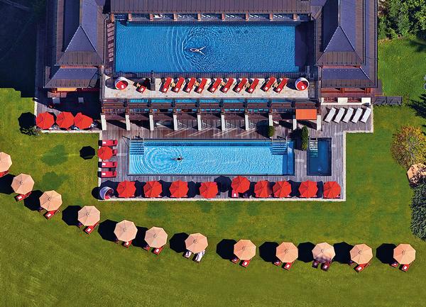 Culture and spa are an innovative and perfect combination: you can relax in the spa and then clear your head for new ideas, music and literature, says Mueller-Elmau