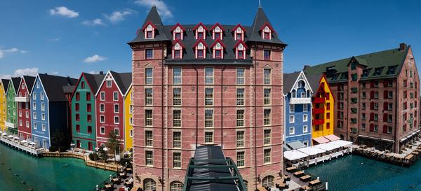 In its opening season, the hotel achieved maximum occupancy through the summer months 