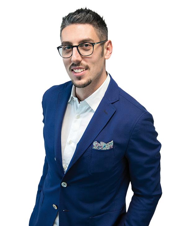 Left: Matteo Brusaferri and his biography on the Lemi Story