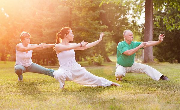 Attracting older adults: movement classes decrease the risk of falling, anxiety and depression / Ulza/SHUTTERSTOCK.COM